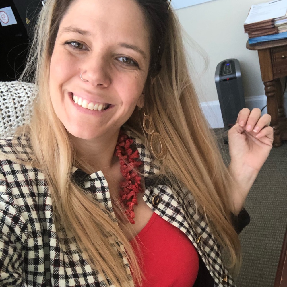 Meet your Posher, Julie